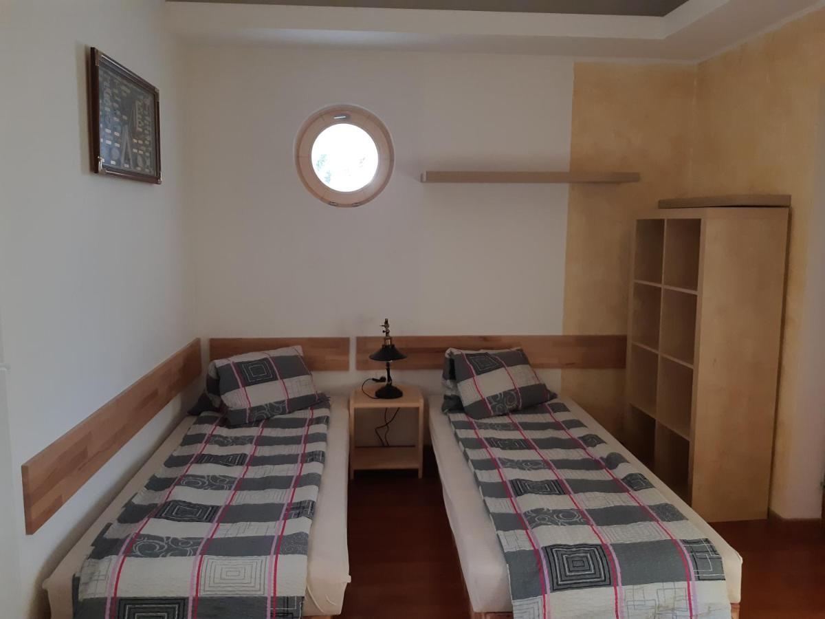 Pension Art Lázně Bohdaneč Extérieur photo