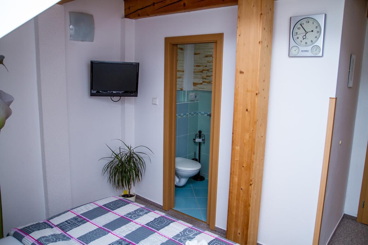 Pension Art Lázně Bohdaneč Extérieur photo